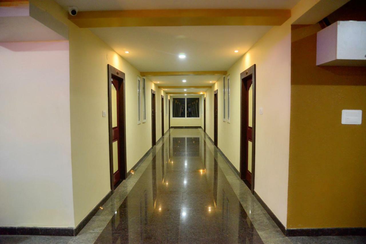 Hotel Souparnika 사가르 외부 사진