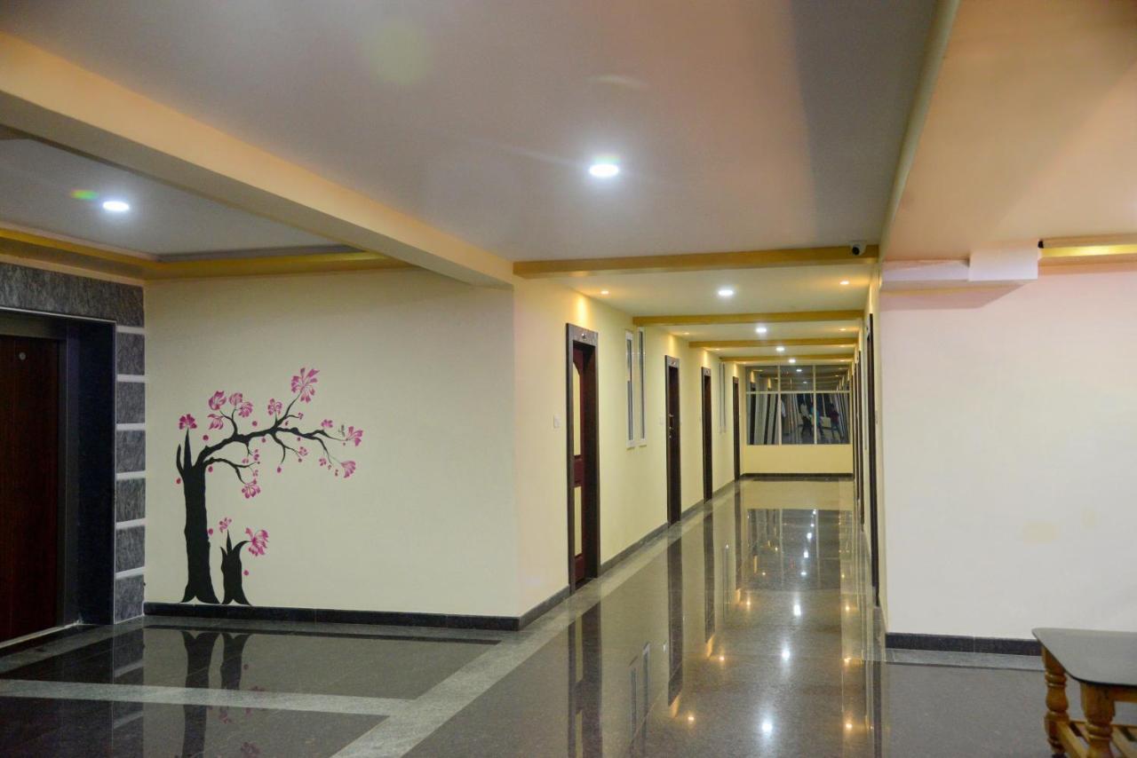 Hotel Souparnika 사가르 외부 사진